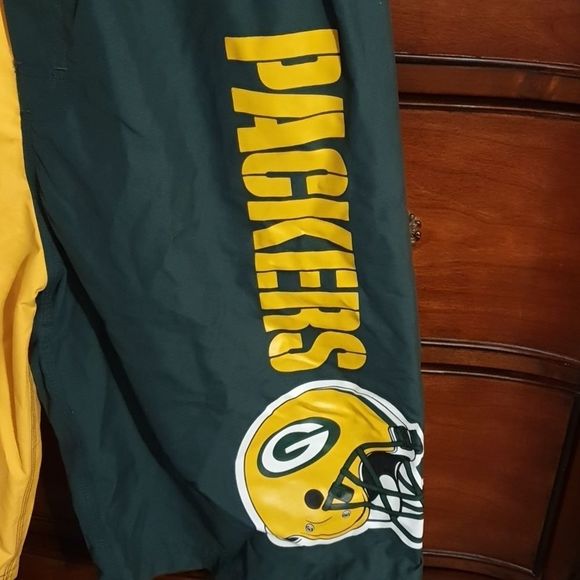 NFL Green Bay Packers Swim Trunks Boys sz 14/16 - Picture 2 of 5